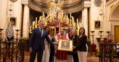 Sanitarios de Arahal, en la Misa del protectorado del Cristo de la Esperanza Sanitarios de Arahal, en la Misa del protectorado del Cristo de la Esperanza