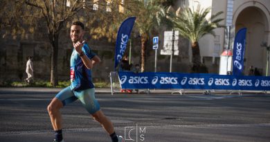 Ángel Portillo rompe el récord de Arahal en la Maratón de Sevilla Ángel Portillo rompe el récord de Arahal en la Maratón de Sevilla